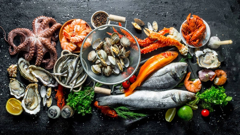 Hạn chế ăn đồ nếp, hải sản, thịt bò, rau muống và các loại thực phẩm dễ gây sẹo trong thời gian đầu sau tiêm (Nguồn: Internet)