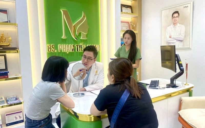 Cách tiêm tạo khoé môi xinh