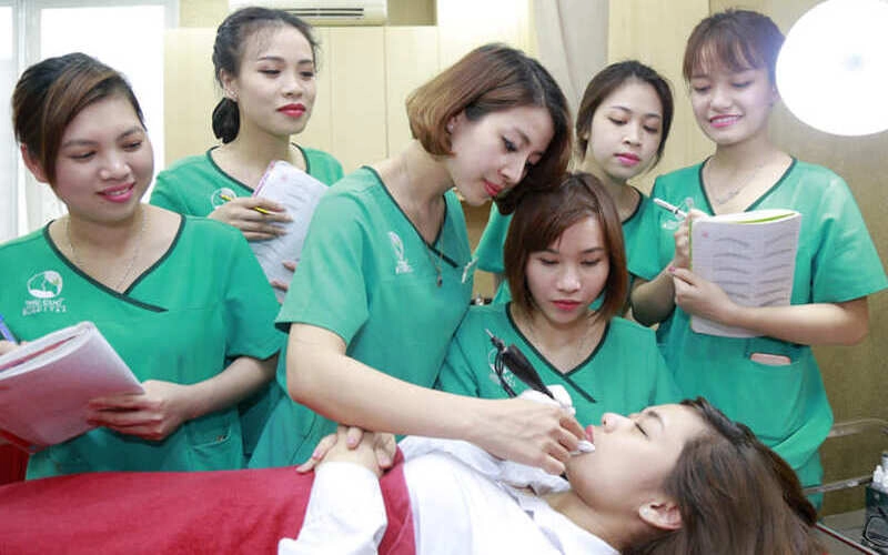 Địa chỉ hút mỡ bụng Hà Nội nổi tiếng: Bệnh viện Thẩm mỹ Thu Cúc (Nguồn: internet)